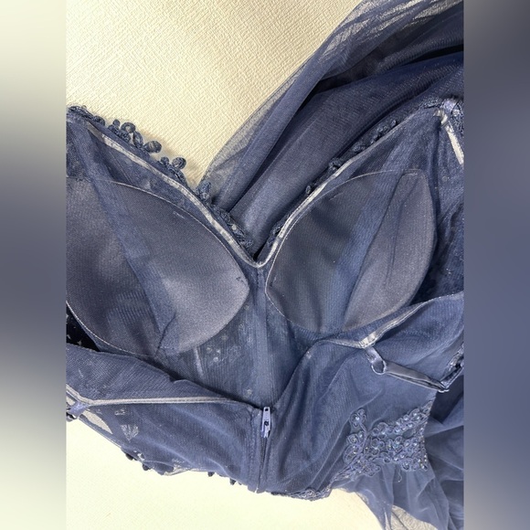 NWT Windsor jaci rhinestone embroidered a line mesh formal gown size 1 - Picture 13 of 15